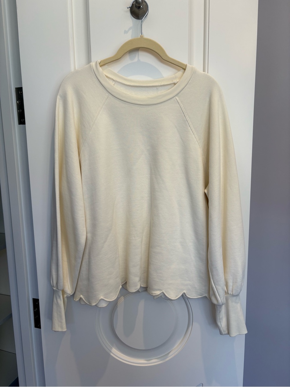 Frame Denim Cream Scallop-Hem Sweatshirt